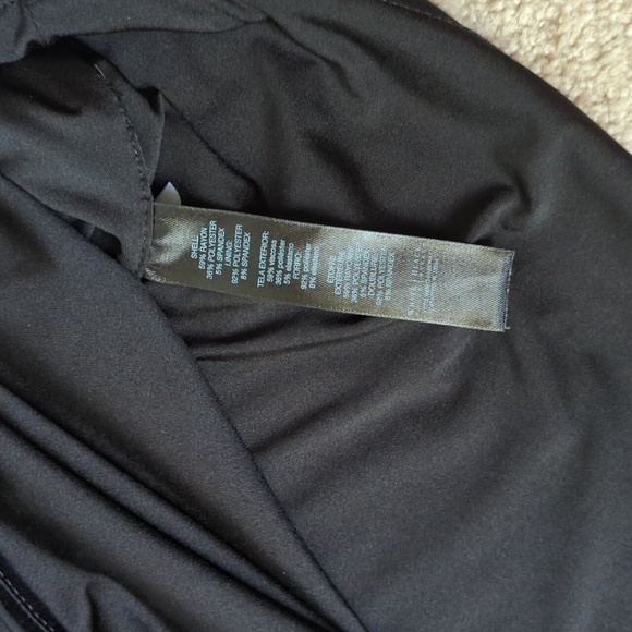 White house black market black top size  medium - Picture 5 of 5